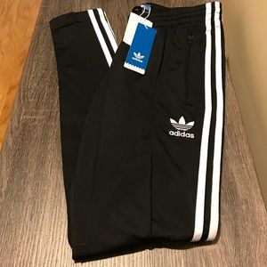 adidas Women’s Originals, black sweat pant legging